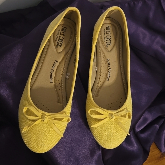 Falls Creek, Yellow, Sz 8, Ballet Style Slip-ons, Memory Foam, Bow Detail - Picture 3 of 10